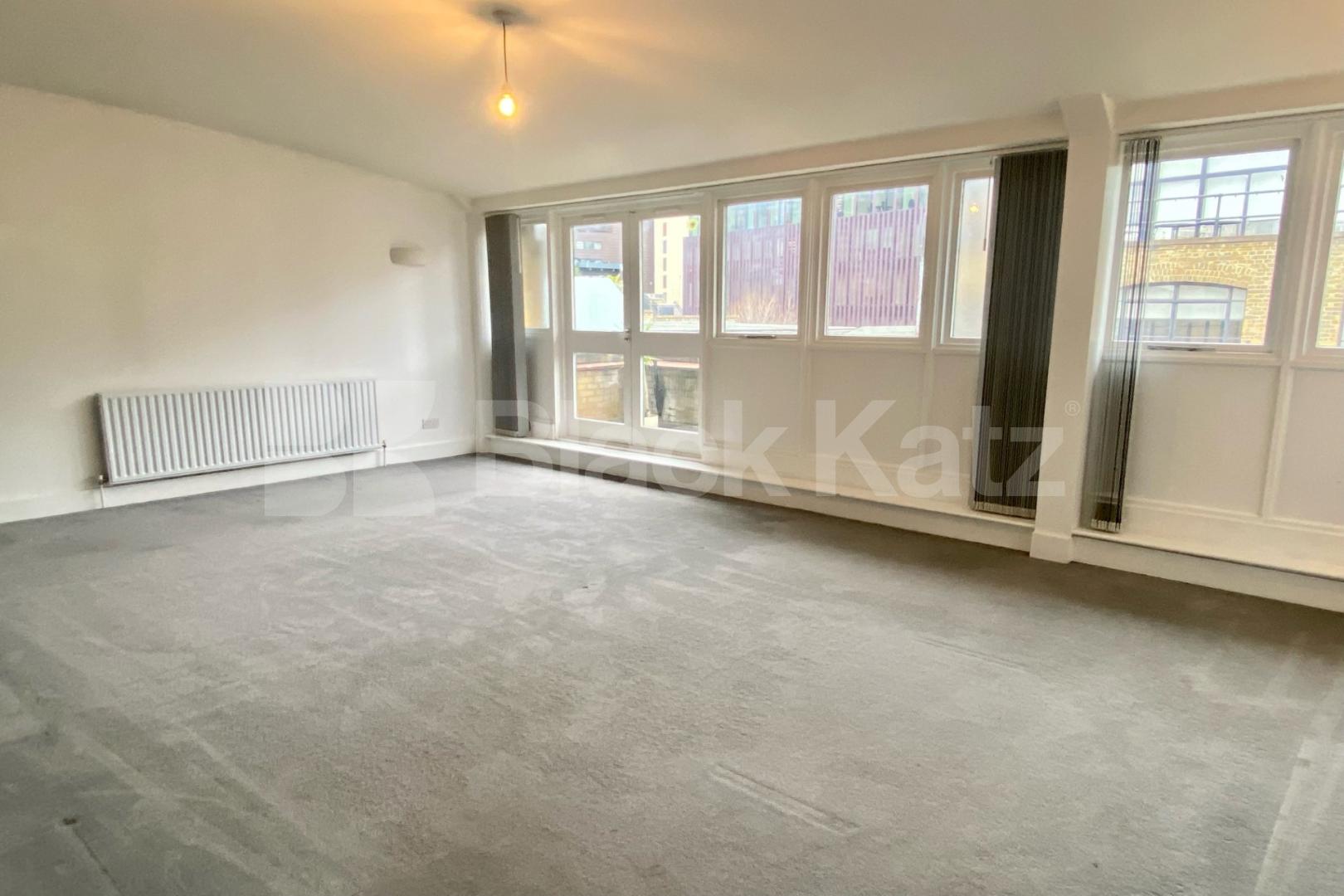 Bright and airy penthouse apartment near London Bridge Station Lion Court, Shand Street, London Bridge